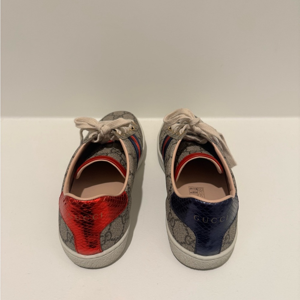 Gucci Ace GG Supreme Low Top Sneaker - Picture 4 of 5